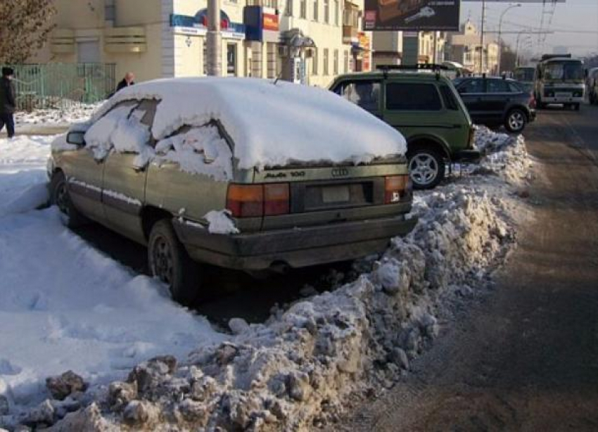 Водитель неожиданно умер прямо на проезжей части в Волжском 