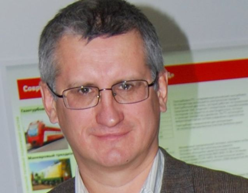 Журналист из Волгограда Владимир Ельников умер в Москве в день своего рождения 