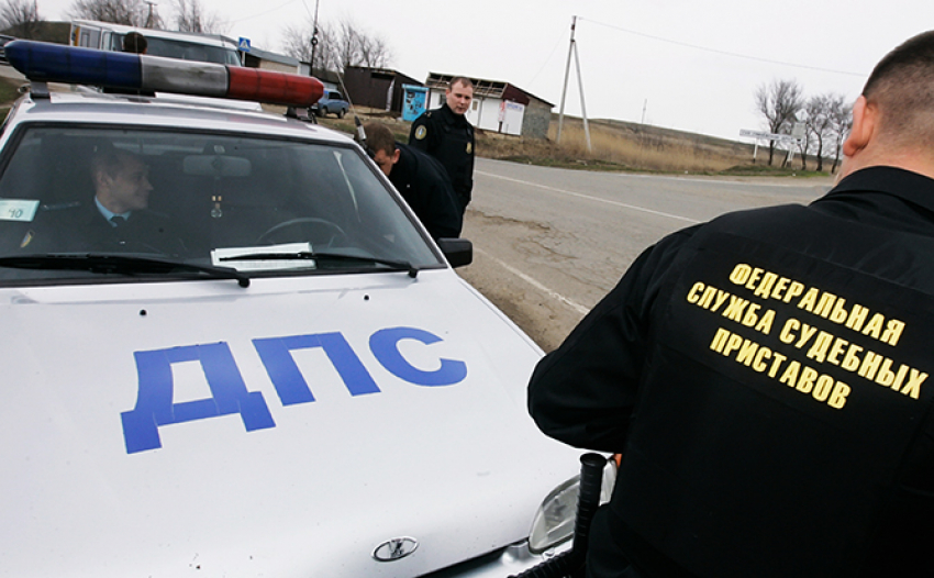 В Волгограде автоледи не уплатила 205 штрафов на 326 тысяч рублей