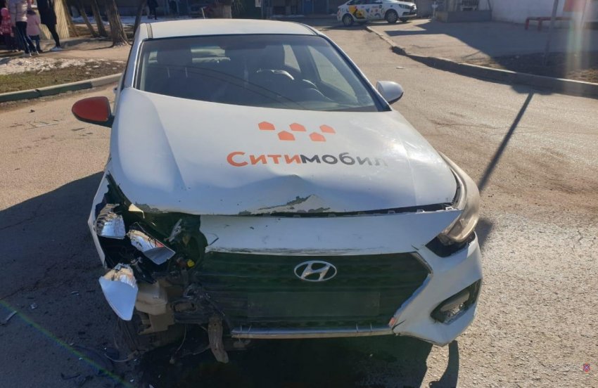 «Ситимобил» и Uber попали в ДТП в Волгоградской области 