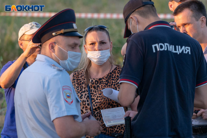 Под Волгоградом полиция задержала участницу пикета против строительства дороги в Волго-Ахтубинской пойме