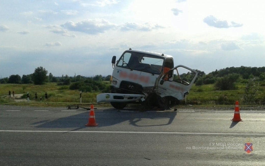 В ДТП Hyundai и Opel под Волгоградом пострадали 4 человека
