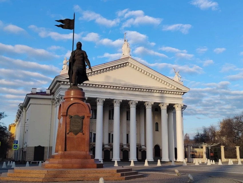 Обещание 20-летней давности о переносе памятника в центре Волгограда исполнили власти 
