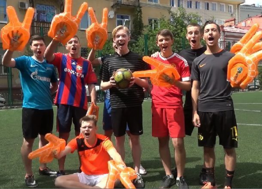 Для нас ЕГЭ – как для вас ЧМ, – волгоградские лицеисты записали видеообращение к российской сборной