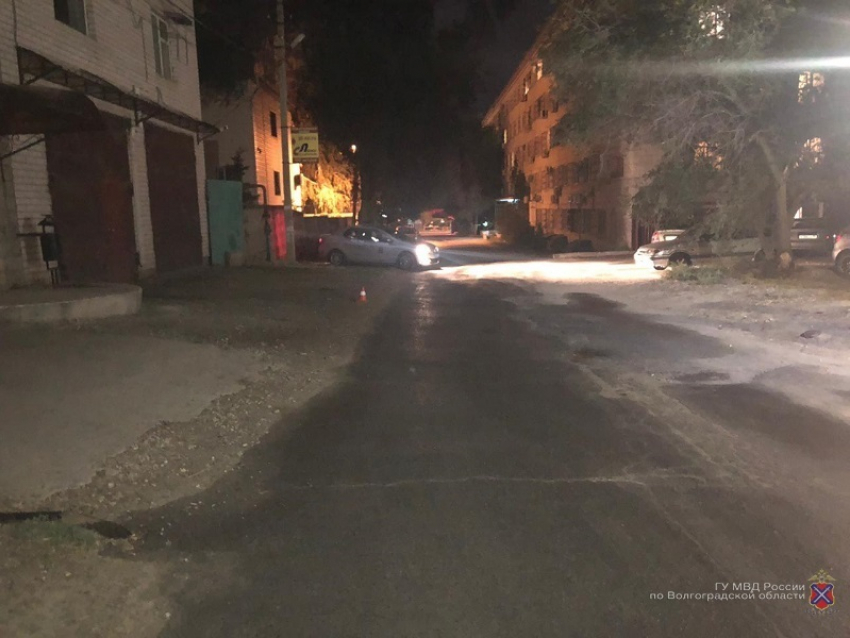 Водитель сбил женщину в Волгограде и уехал с места ДТП