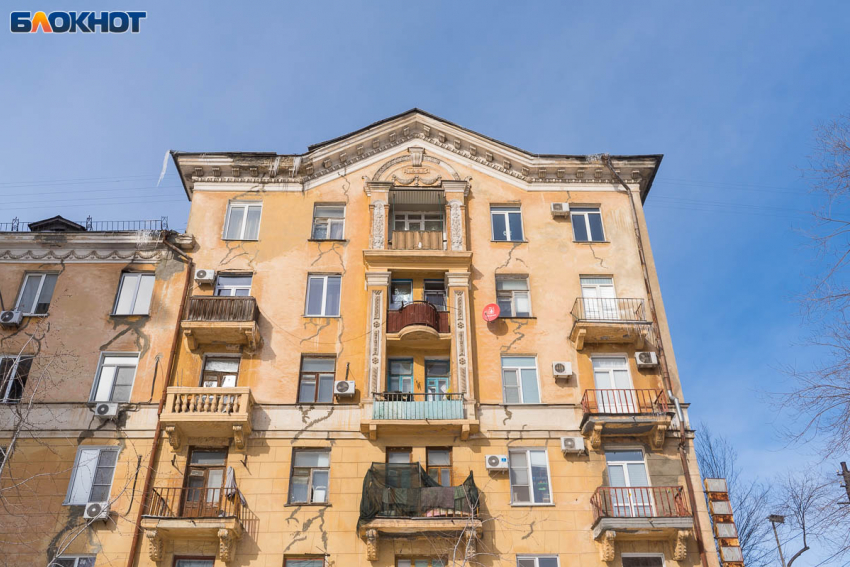 Эстетика сталинского ампира в Волгограде – показываем жизнь у Царицынской оперы: «Предатель Хрущев все испортил!»