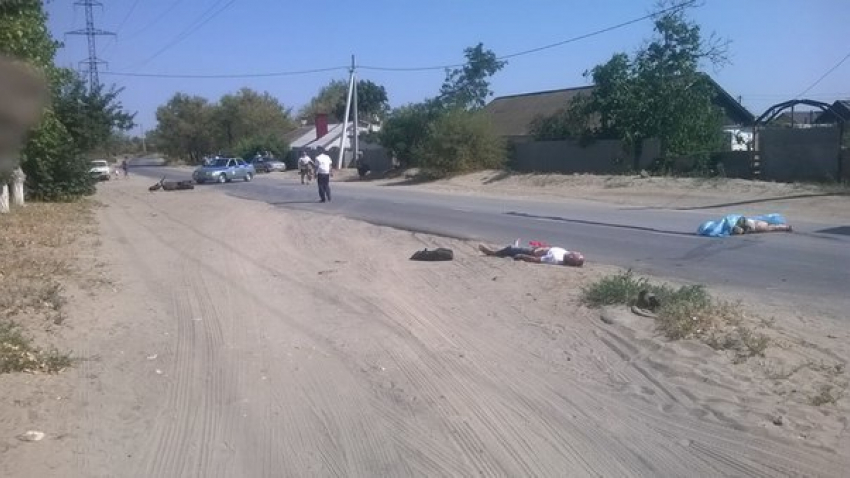 В Камышине мотоциклист насмерть сбил женщину и сам погиб
