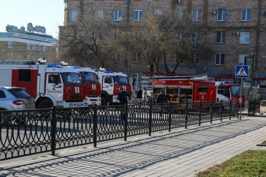 40 человек тушили пожар на вокзале Волгоград-I