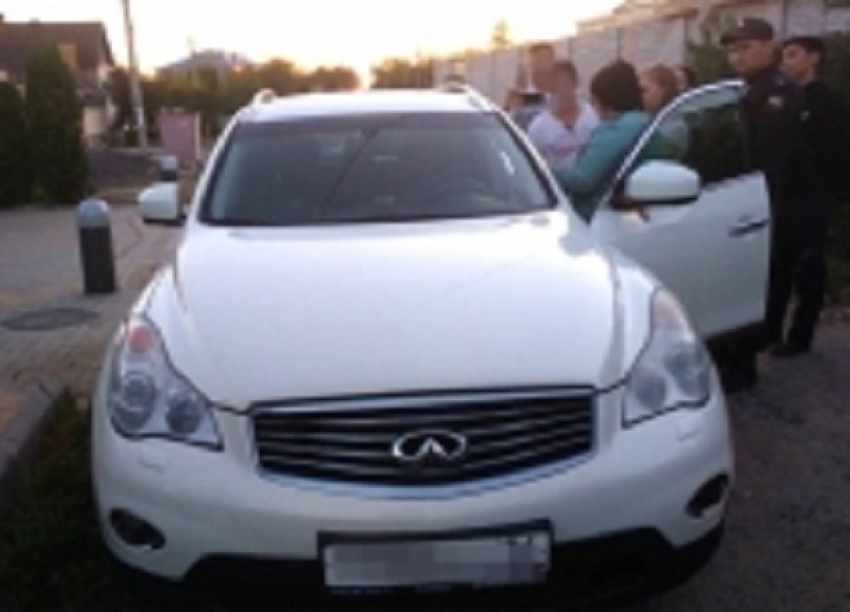 Из-за долга перед банком у волгоградца отобрали Infiniti EX