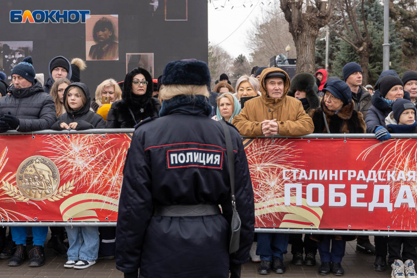 Волгоград украсят сотнями флагами к празднованию Сталинградской победы почти на миллион рублей