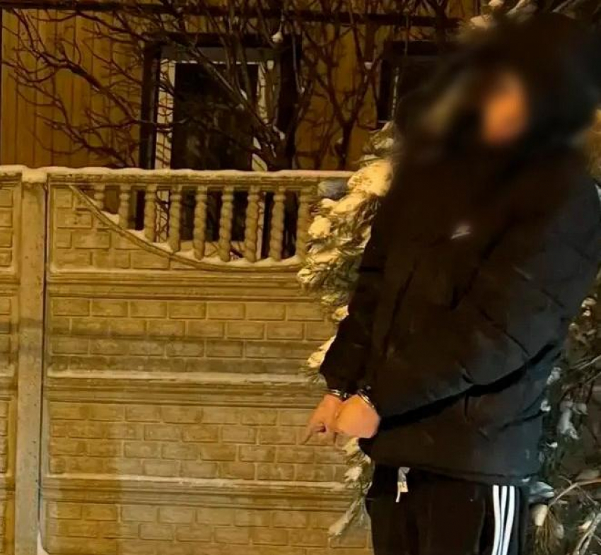 Провести время в тюрьме до зрелости грозит 24-летнему волгоградскому зумеру из-за находки в кармане