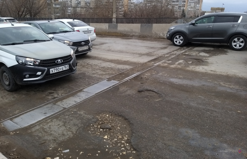 Дефекты и ямы: в Волгограде оценили состояние дороги на мосту через Волго-Донской канал