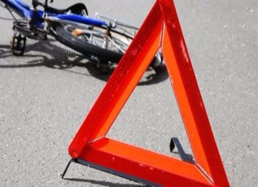 Два велосипедиста угодили под колсе авто в Волгоградской области 