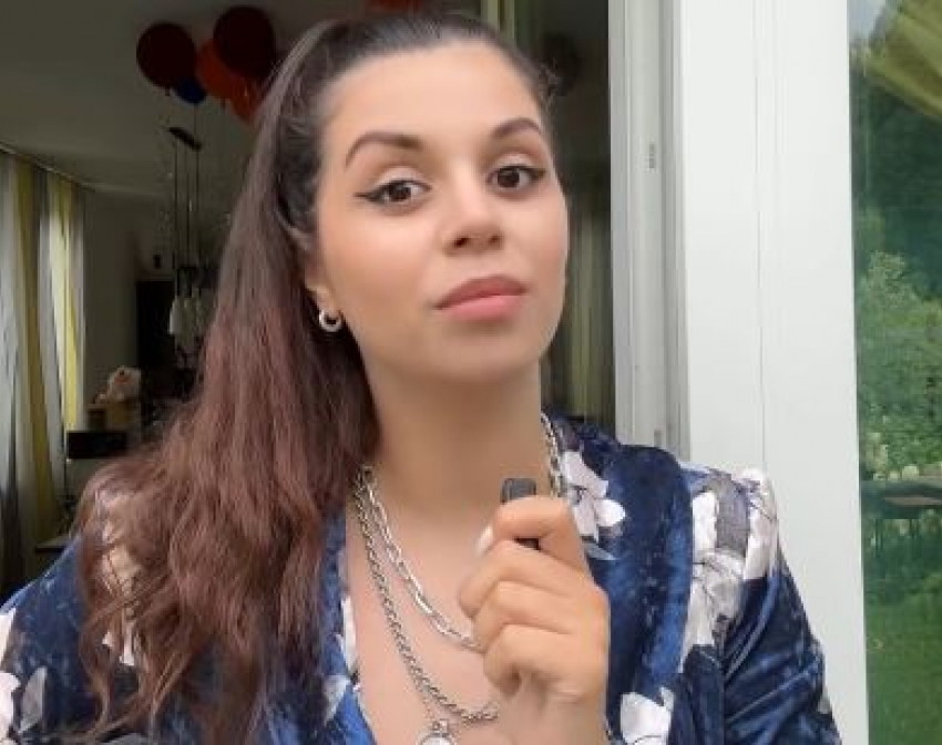 «Плачу каждый день»: Алиана Устиненко вернулась в год смерти матери 