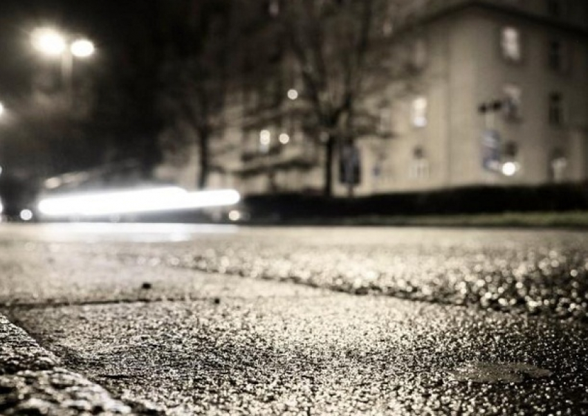 Ночью в Волгограде дорожники выйдут на борьбу против «черного льда»