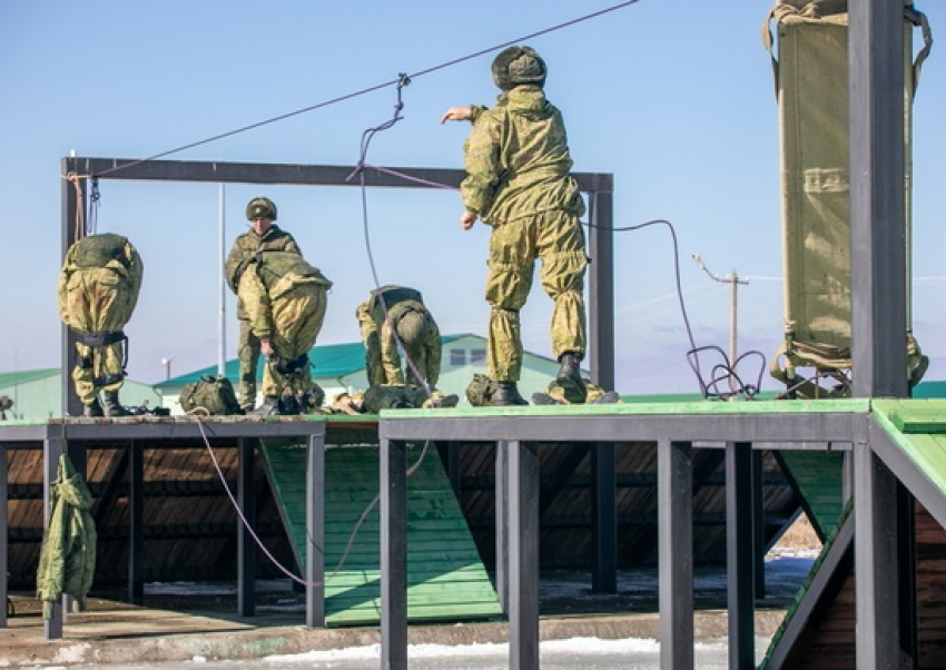 В Волгоградской области мужчин призвали на военные сборы: кого и на сколько