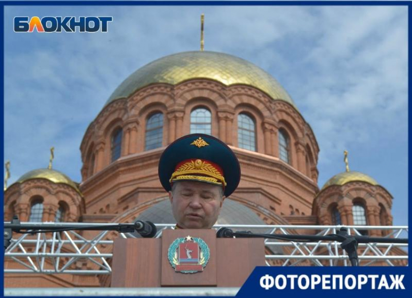  Генеральную репетицию парада Победы к 24 июня в Волгограде показал фотограф 