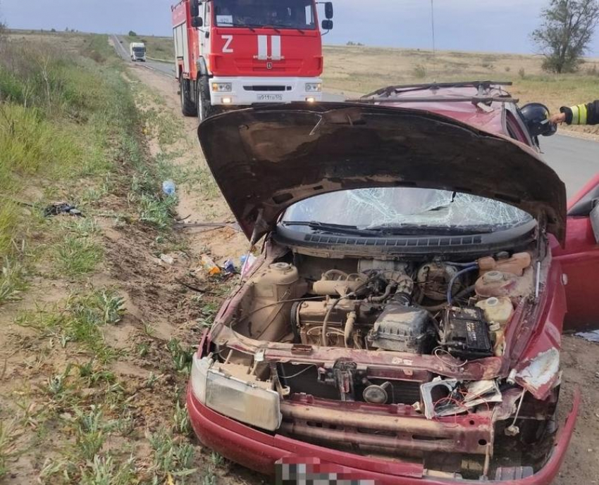 Автомобиль перевернулся на волгоградской трассе 