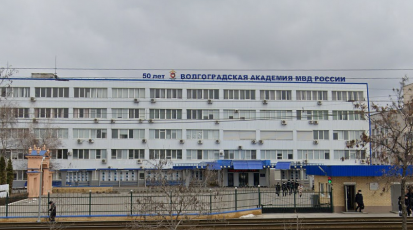 Двух курсанток через суд восстановили в Волгоградской академии МВД