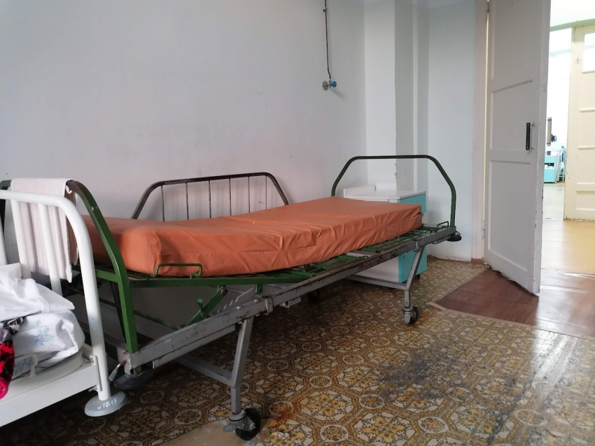 У него не было шанса: умер один из троих пострадавших от взрыва самогонного аппарата под Волгоградом