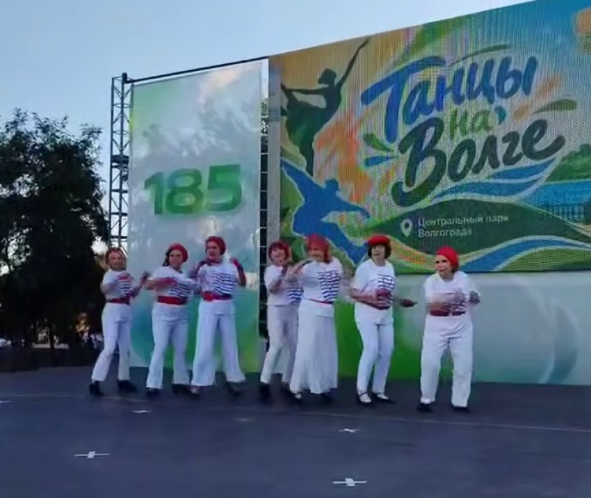  Бодрые танцы с 88-летней волгоградкой в День города сняли на видео 