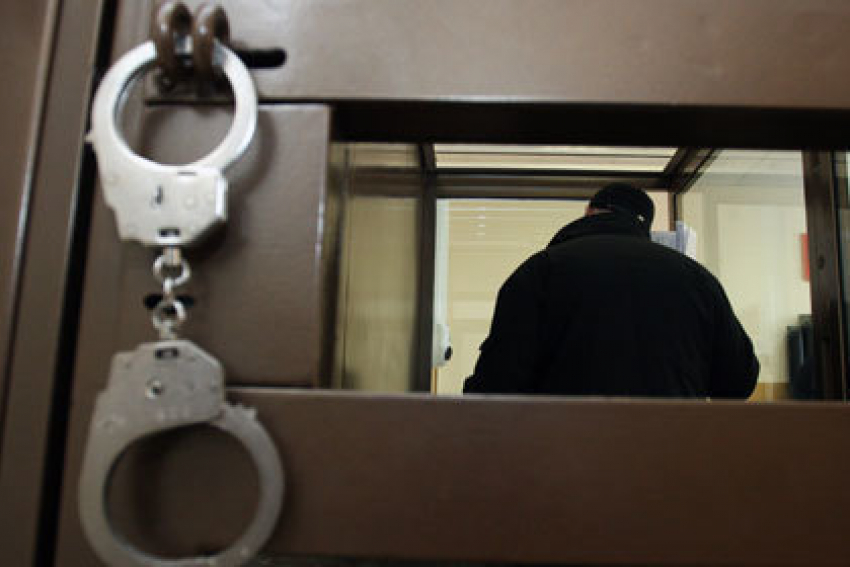 Под Волгоградом педофила приговорили к 19,5 годам за изнасилование 11-летней девочки