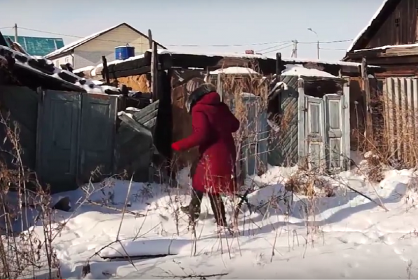 Пенсионерка стала бомжом без права на дом после страшного пожара в Волгограде