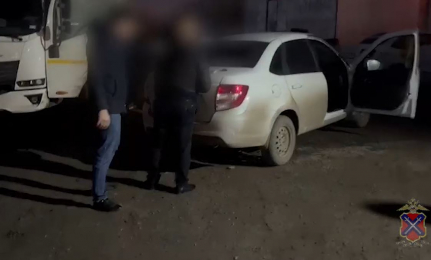 «Сказали грузить»: 8 тонн контрафактного алкоголя завезли из Москвы в Волгоград