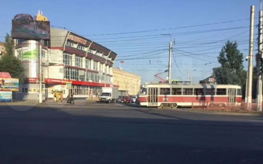 Место проходное: еще один торговый центр продают по частям в Волгограде