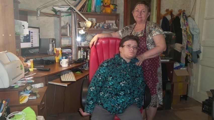 Волгоградцы продают свои вещи, чтобы купить подъемник для женщины-инвалида