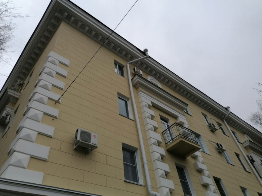 Сорвавшую капремонт жилых домов в Волгограде компанию внесли в «черный список»