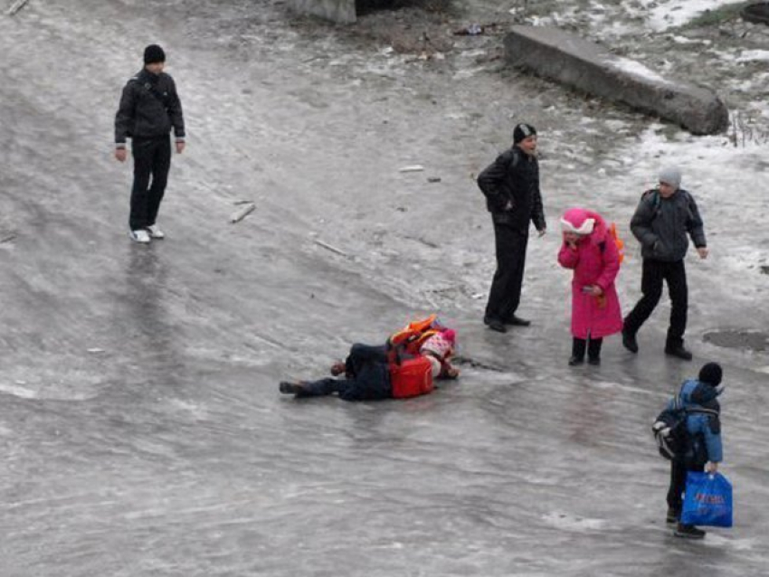 Экстренное предупреждение МЧС: в Волгограде ожидается сильный гололед