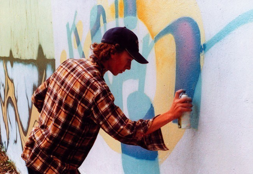 Под Волгоградом 12-летний школьник изуродовал памятник Героям