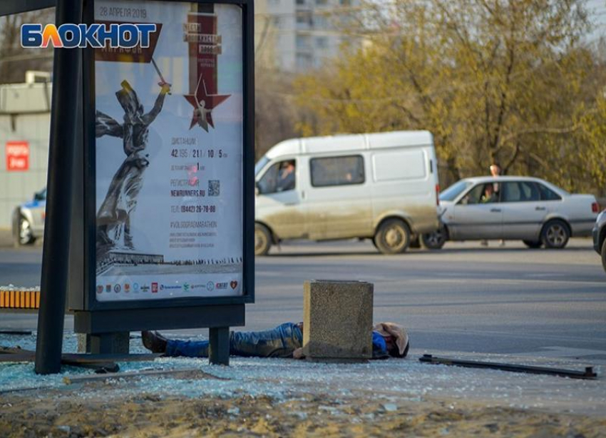 Подозреваемый в смертельном ДТП на остановке с маршруткой №49С в Волгограде идет под суд