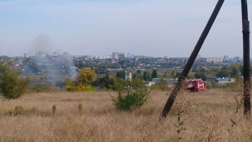 На мусорной свалке в Волгограде сгорел человек