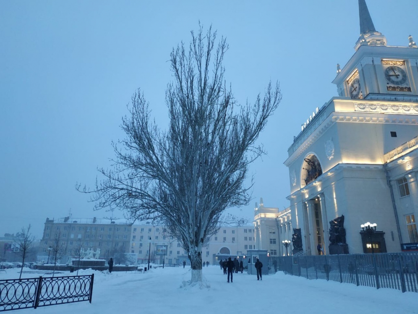 Волгоград превратился в огромный ледяной дворец 