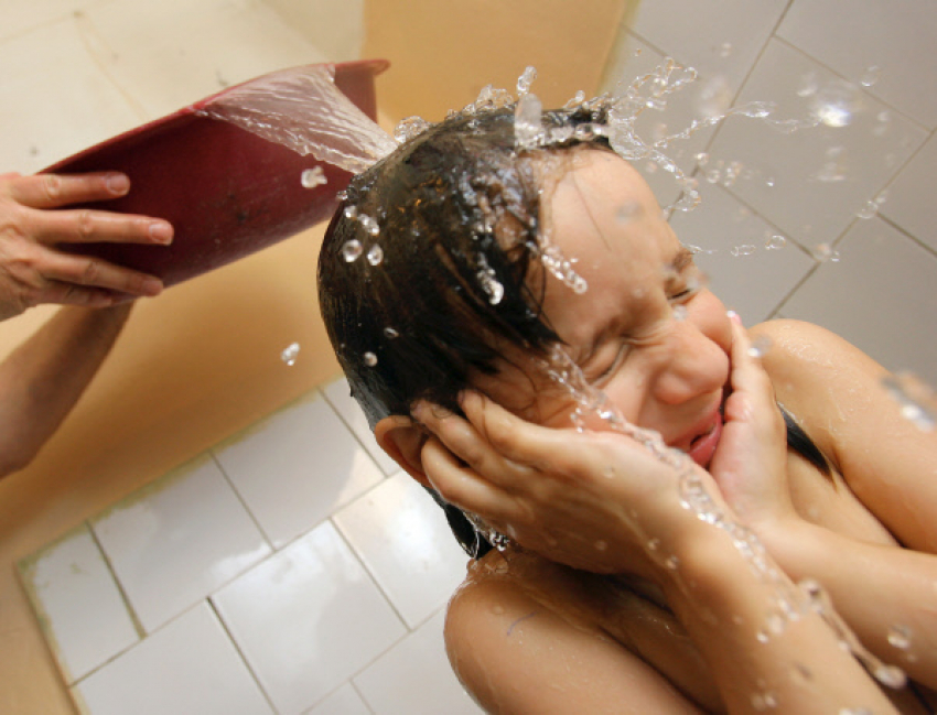 В трех районах Волгограда отключают горячую воду