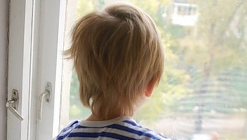 Под Волгоградом трехлетний мальчик умер из-за патологии легких 