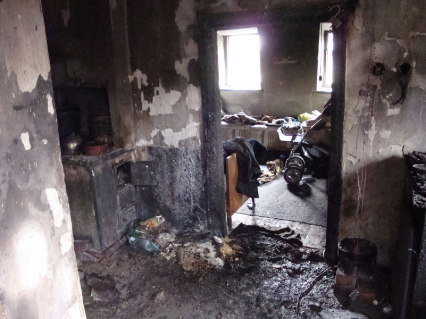Мать сгоревших под Волгоградом маленьких детей вышла в магазин, а отец был на работе 