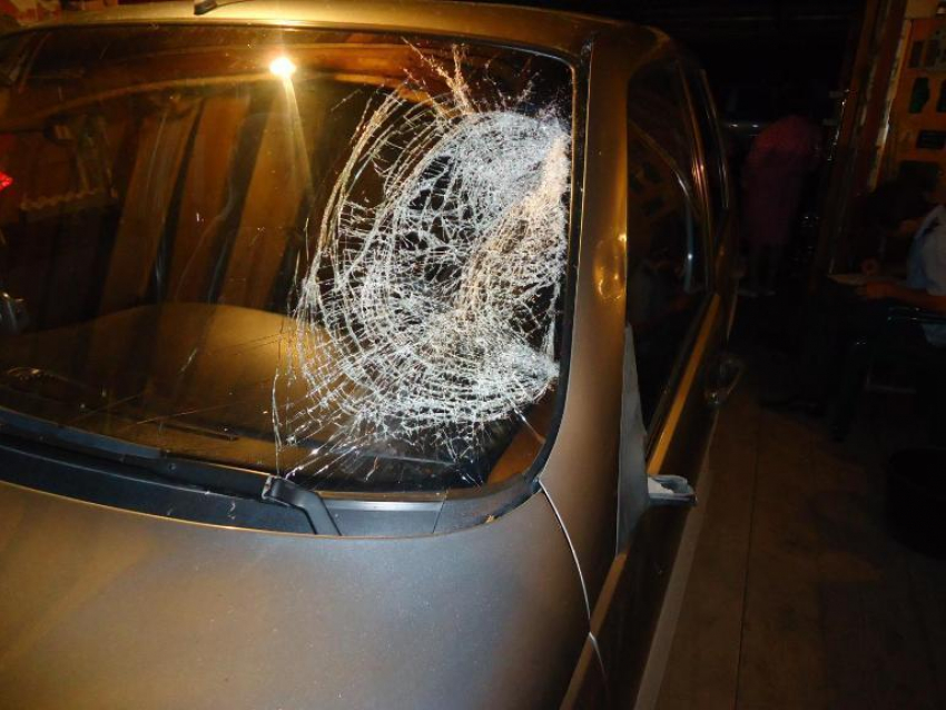 Под Волгоградом водитель на Chevrolet насмерть сбил 58-летнюю пешехода