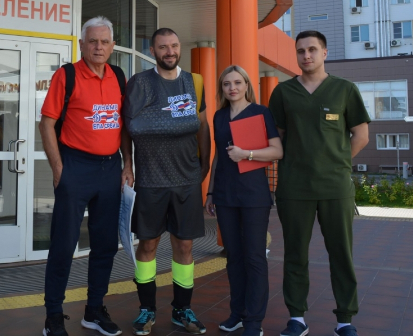 Травмированного в Элисте сербского футболиста вылечили врачи в Волгограде