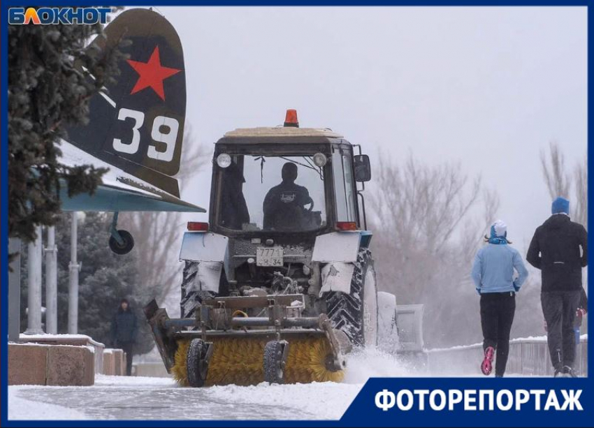 Долгожданный снегопад полностью преобразил субботний Волгоград 