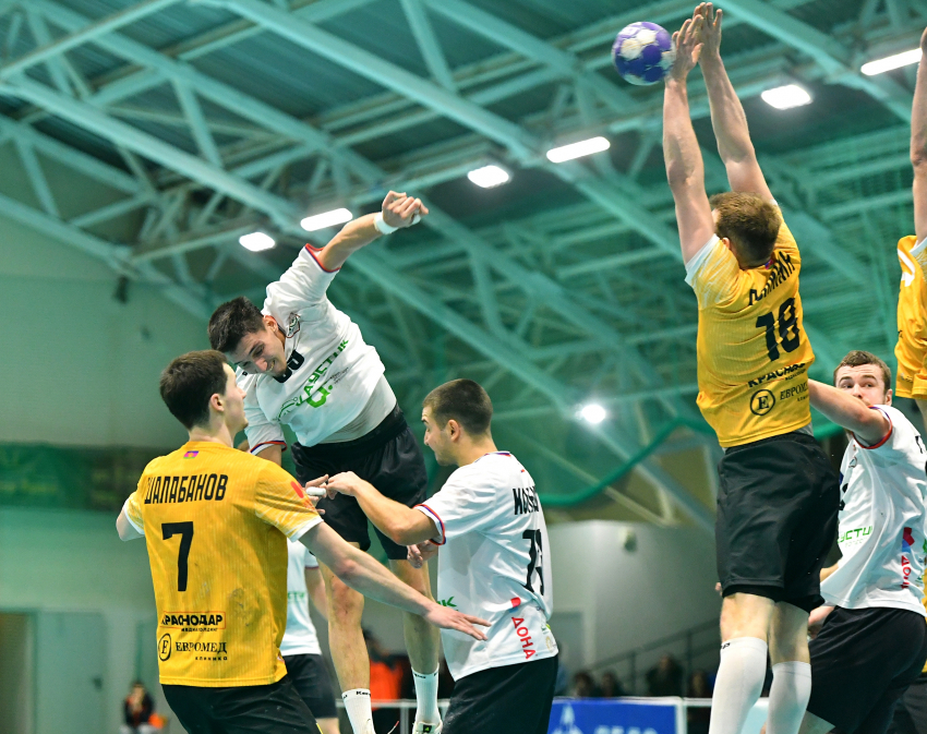 «Каустик» начал с ничьи 2026 год