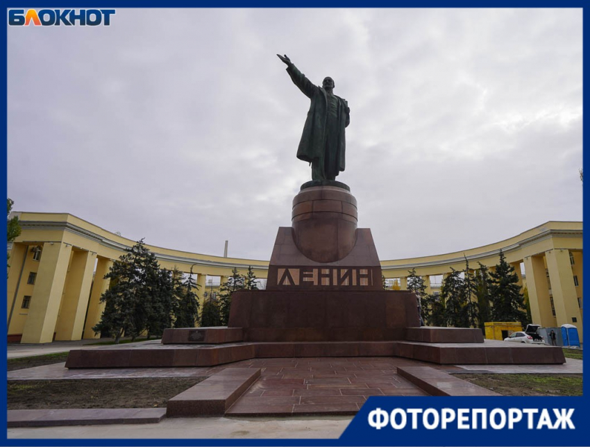 Не все пошло по плану: ремонт памятника Ленину преподнес сюрпризы в Волгограде