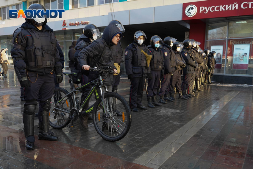 Пикетировать в оживленных местах запретили в Волгограде - как не получить штраф