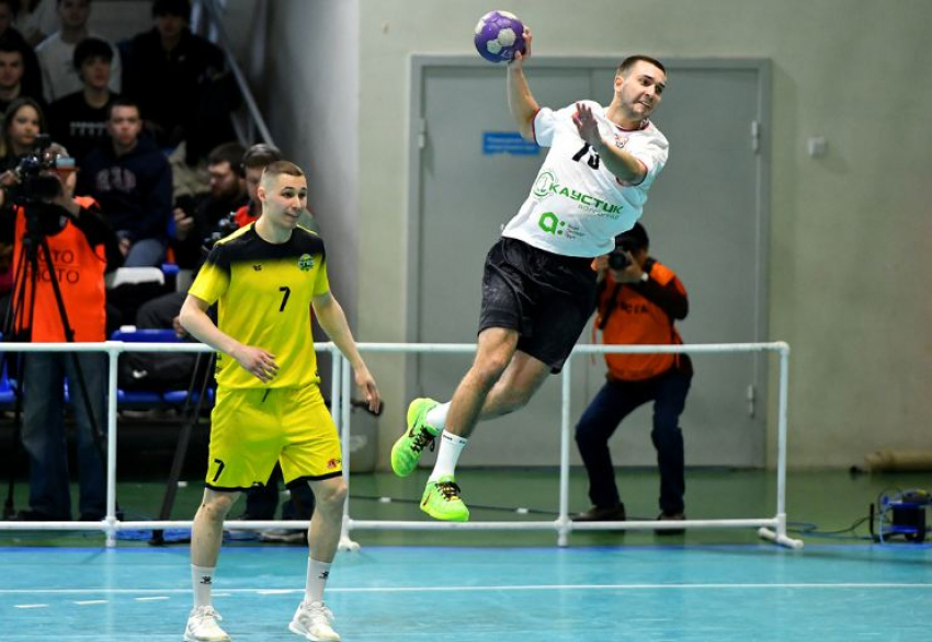Волгоградский «Каустик» опустился на последнее место Суперлиги гандбольного чемпионата  