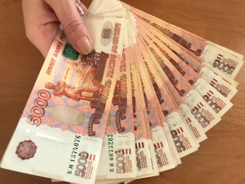 Пара волгоградцев заработала на «благотворительном» фонде больше 13,5 миллионов рублей
