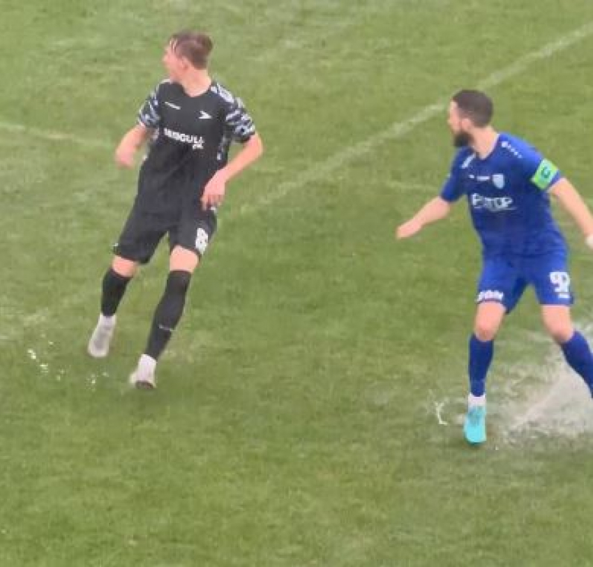 Первый матч не доиграл «Ротор» под проливным дождем на сборах в Турции