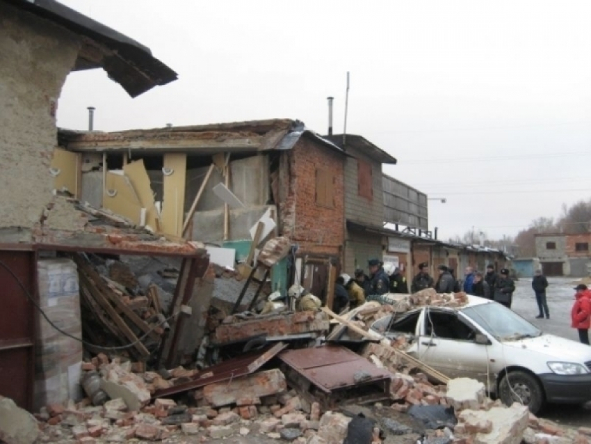Под Волгоградом мужчина пострадал при взрыве Lada Granta