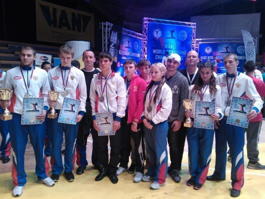 Волгоградцы завоевали 8 медалей на первенстве мира по кикбоксингу
